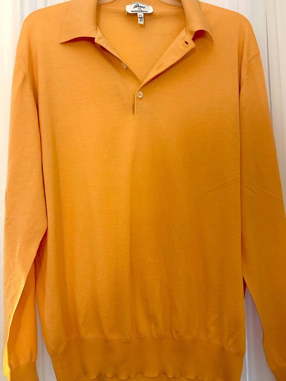 Brioni mens lambs wool polo style sweater with collar. soft melon. Size 54.